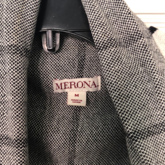 Black and white geo layering sweater - Picture 2 of 3